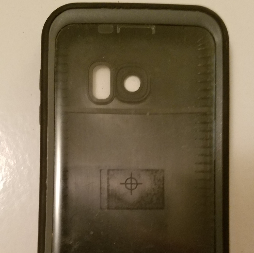 Lifeproof cell phone case